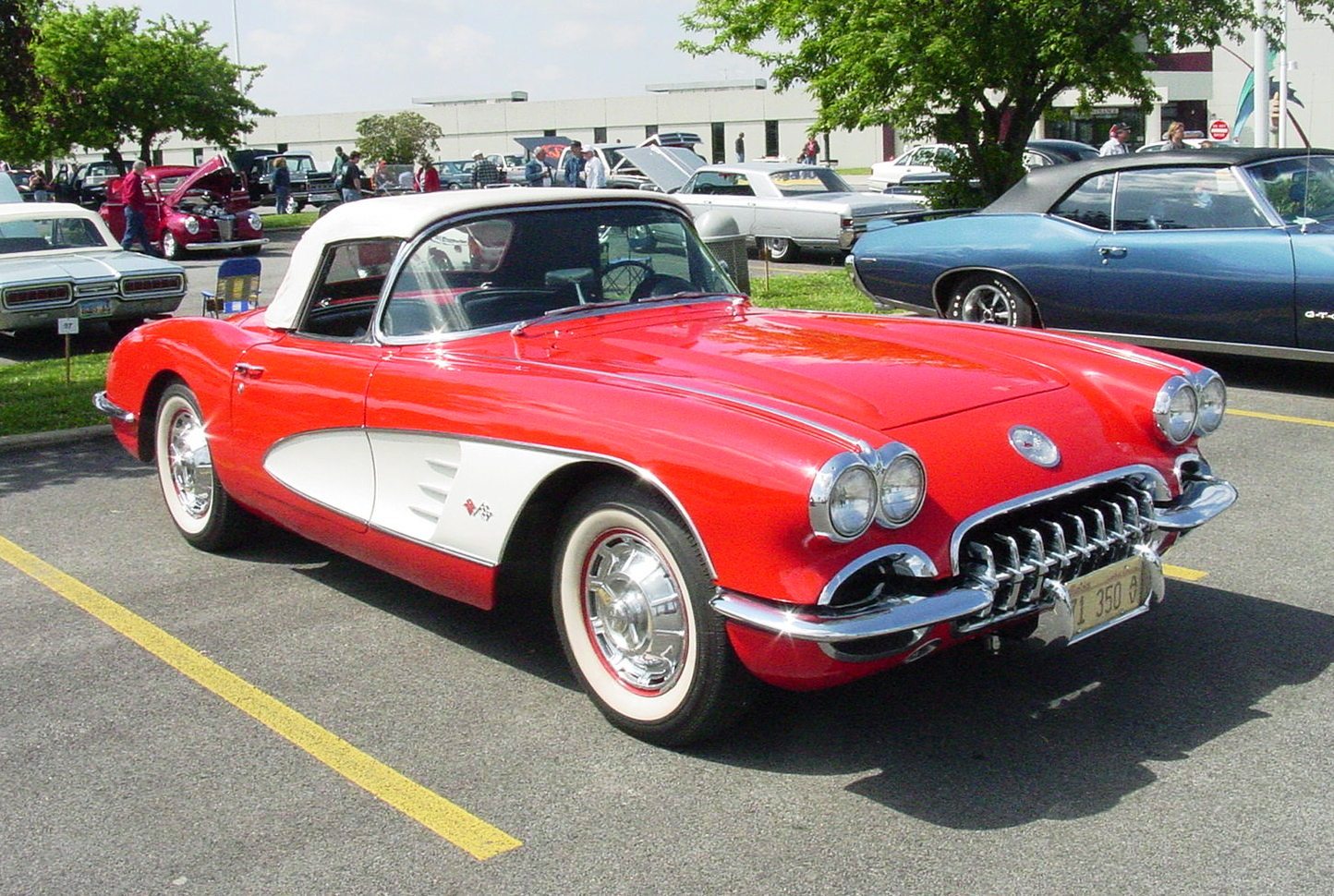 Chevrolet Corvette C1 1960.jpg