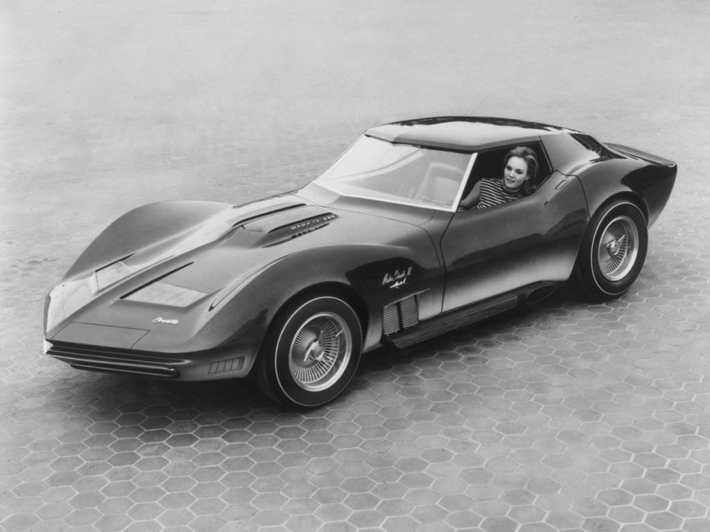 Chevrolet Corvette Mako Shark 1965.jpg